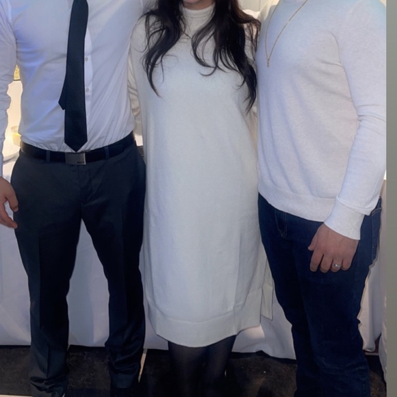 SWEATER DRRSS - Picture 2 of 4